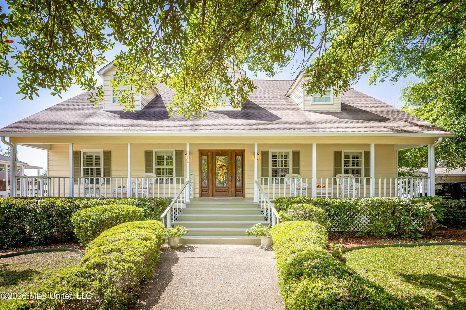 Property Photo:  726 Live Oak Drive  MS 39532 