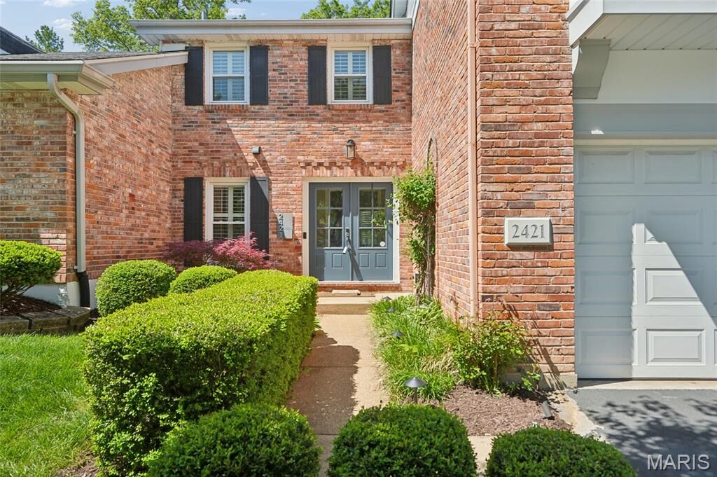 Property Photo:  2421 Baxton Way  MO 63017 