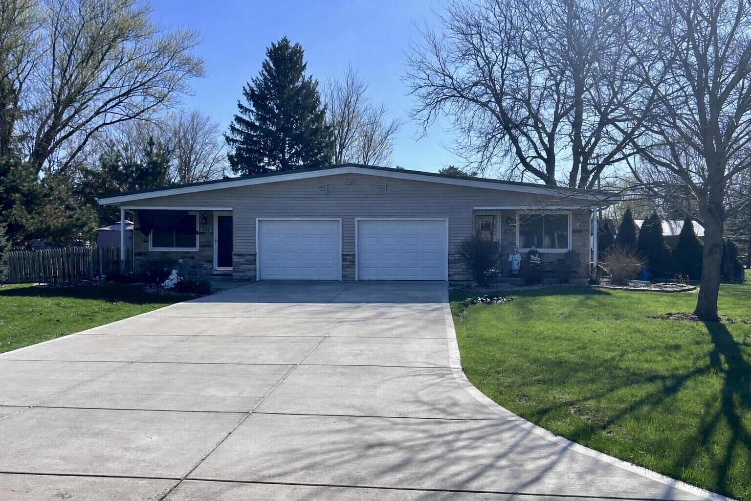 Property Photo:  270 N Arlington Dr 272  WI 53153 