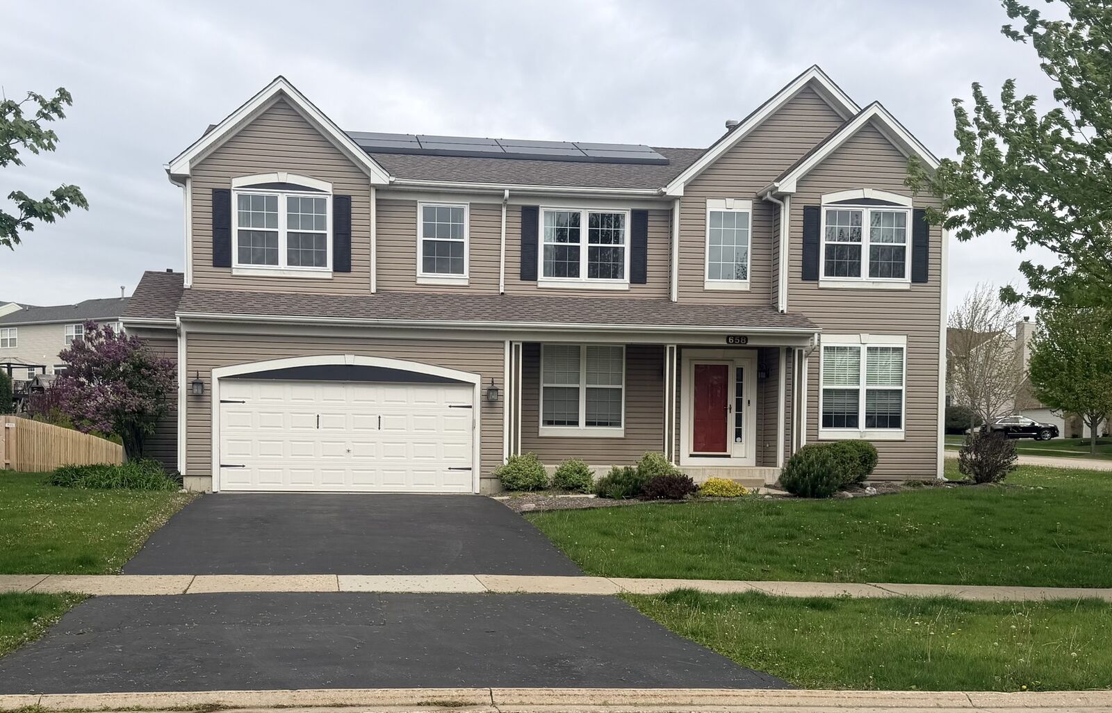 Property Photo:  658 N Silver Leaf Lane  IL 60073 