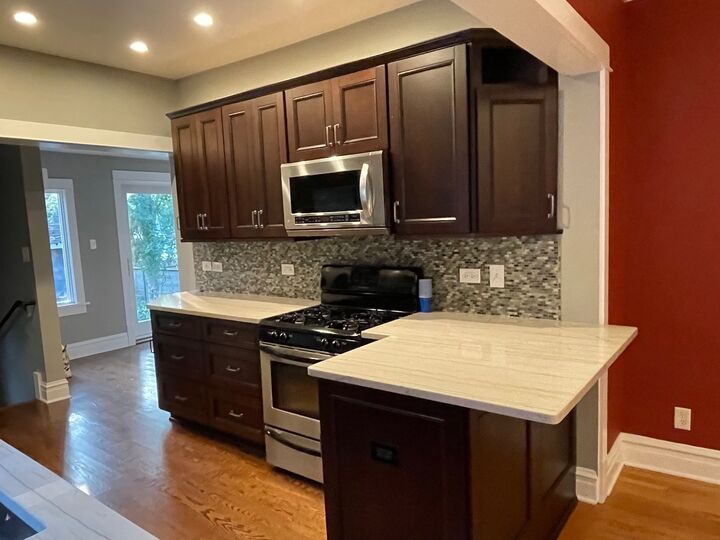 Property Photo:  831 Hayes Avenue  IL 60302 