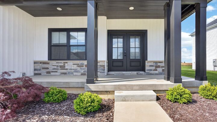 Property Photo: 5104 Finlen Lane IL 61705