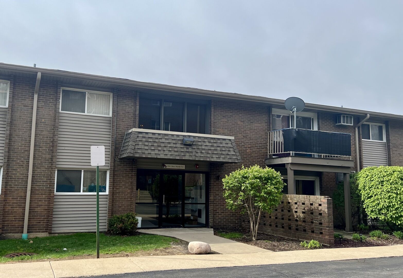 Property Photo: 2301 Beau Monde Terrace 203 IL 60532