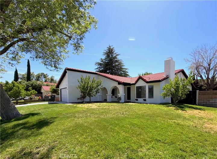 Property Photo:  43619 Emile Zola Street  CA 93535 