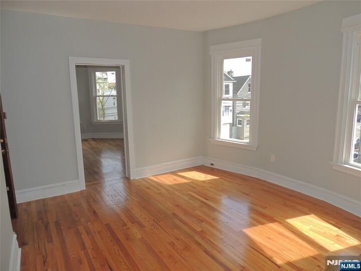 Property Photo:  54 N 5th Street 2  NJ 07107 