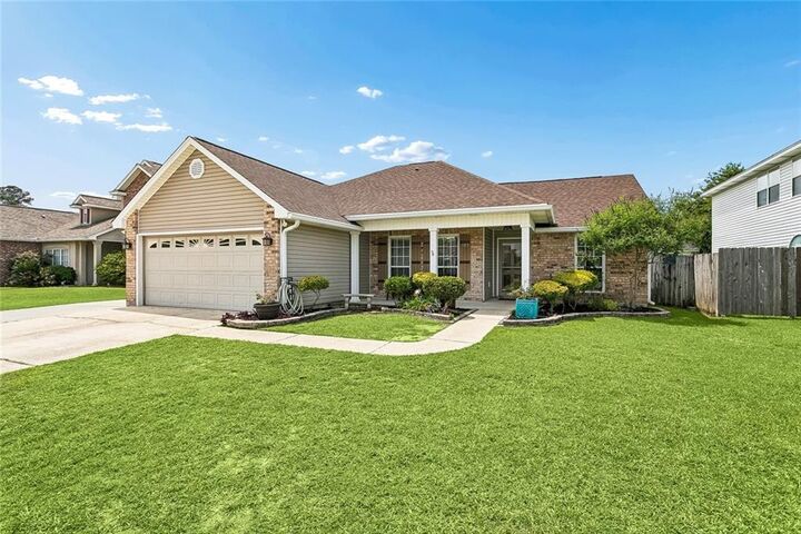 Property Photo:  1113 Rebecca Reid Drive  LA 70461 