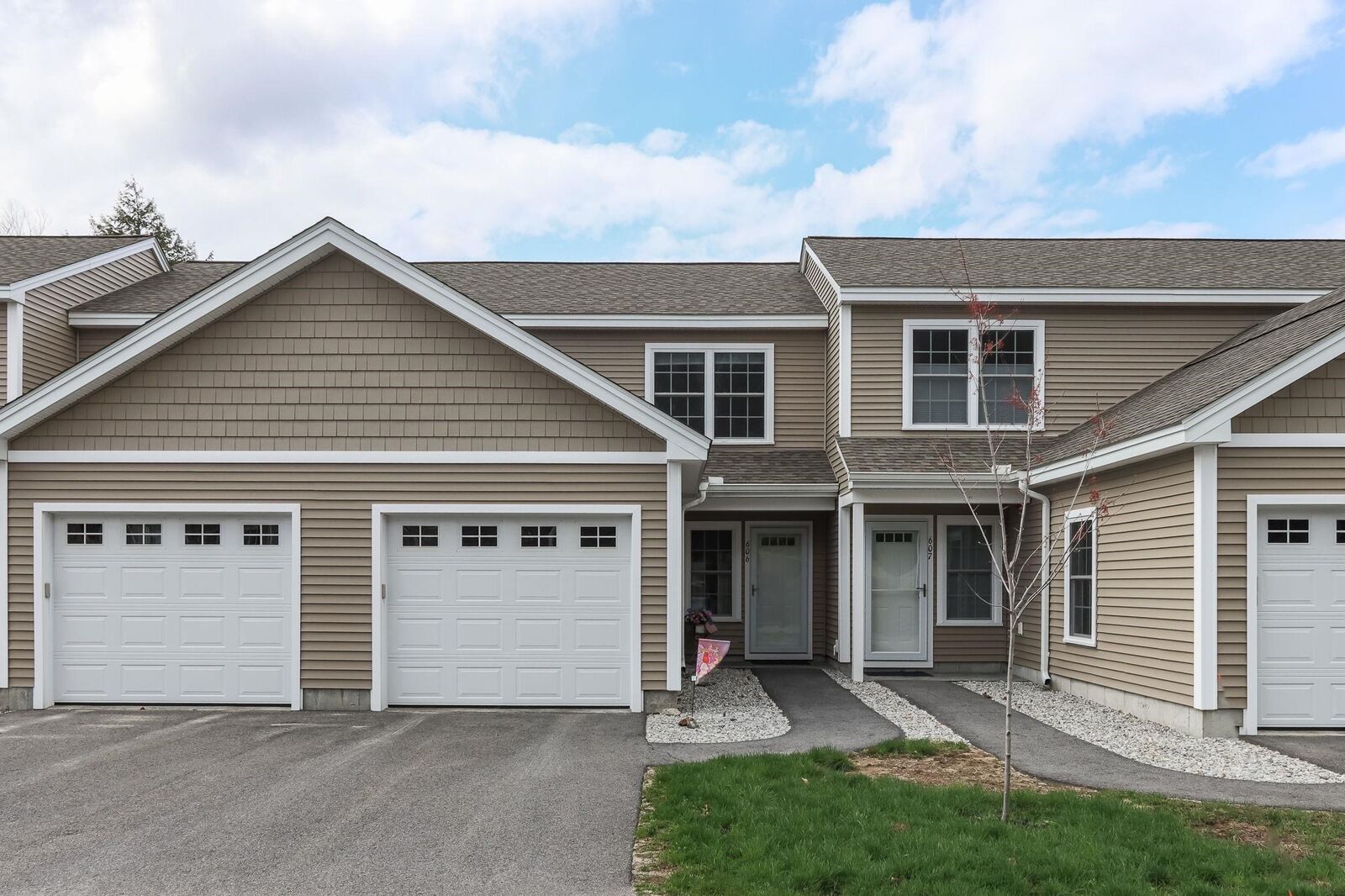 Property Photo:  606 Southfield Lane  NH 03458 