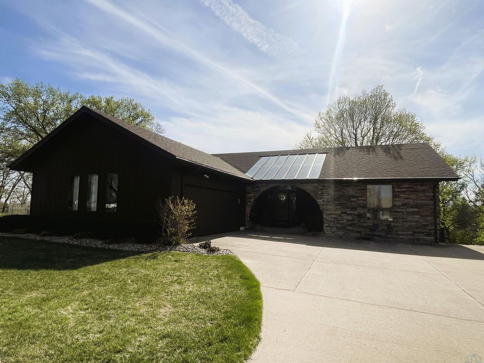Property Photo:  1620 Hiawatha Trail  IA 51104 