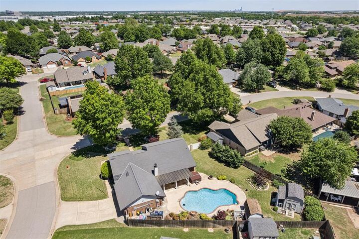 Property Photo:  10020 Leeds Drive  OK 73099 