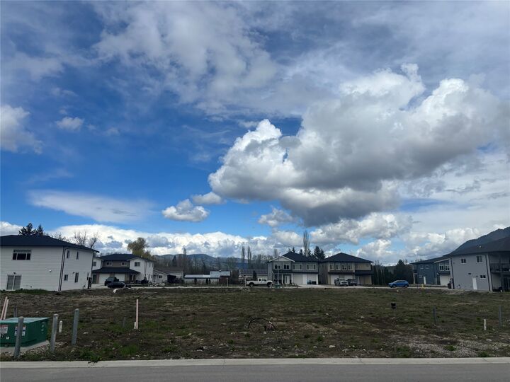 Property Photo:  2023 Viewmount Court  BC V0E 1V2 