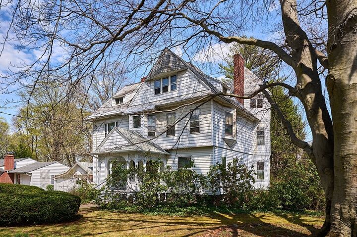 Property Photo:  27 Crescent Street  MA 01060 