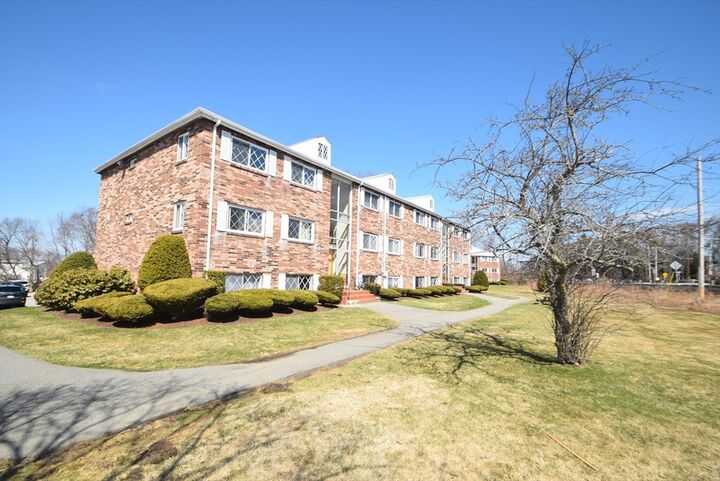 Property Photo:  7 Fernview Ave 11  MA 01845 