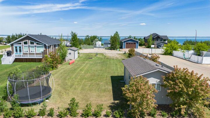 15 Marina Place — photo 1
