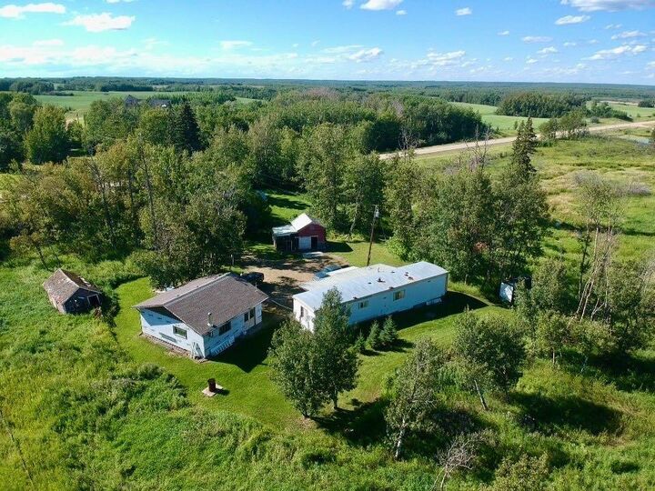 49221 Secondary Highway 623 — photo 1