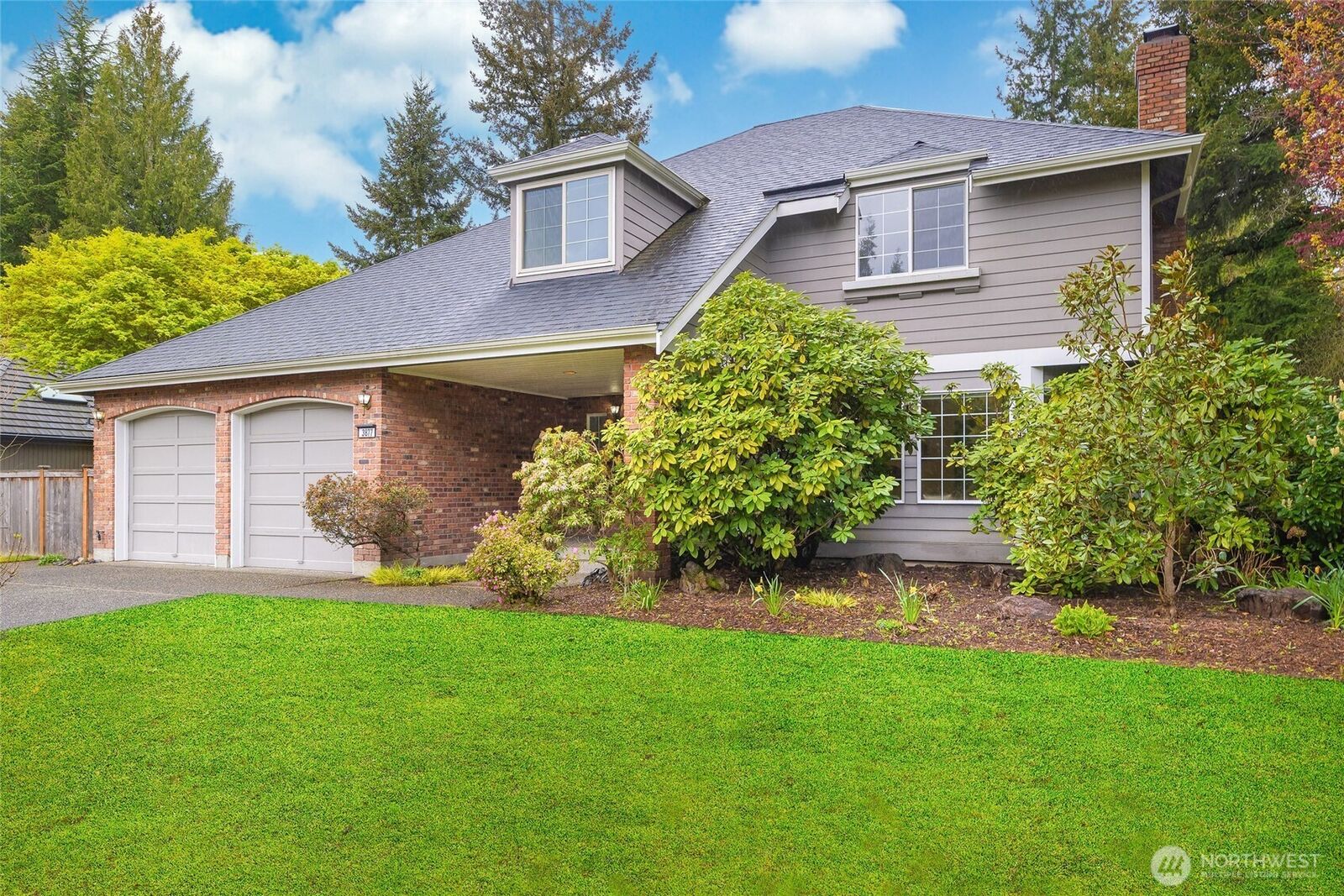Property Photo: 3877 113th Avenue NE WA 98004