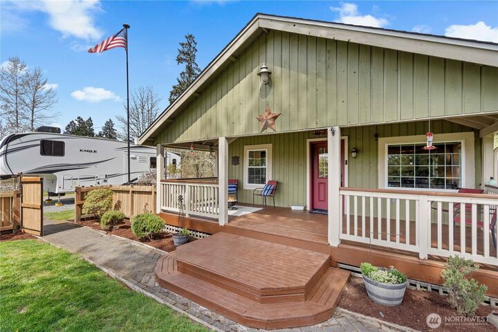 Property Photo:  6007  288th Street E  WA 98338 