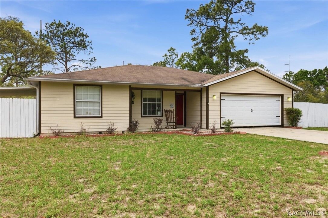 Property Photo:  334 S Raymo Terrace  FL 34461 