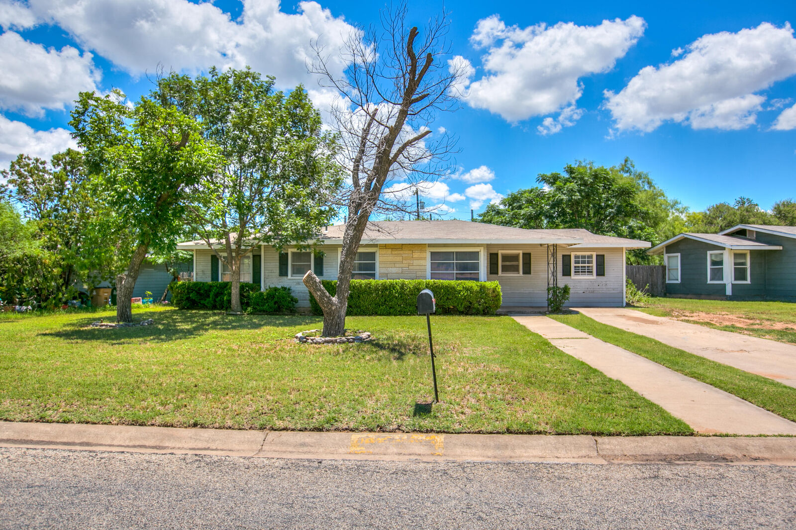 Property Photo:  2605 Dena Drive  TX 76904 