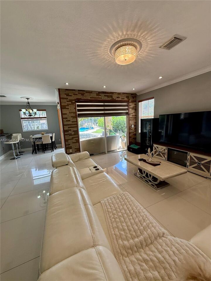 Property Photo:  15465 SW 117th St  FL 33196 