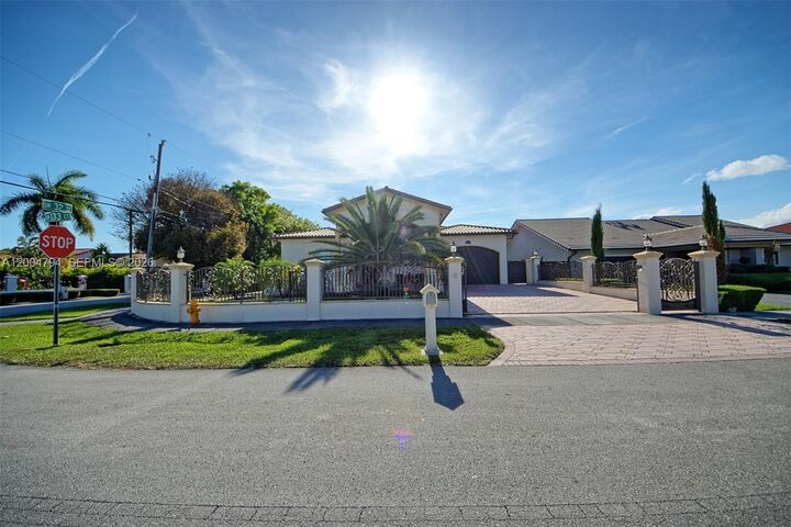 Property Photo:  3190 SW 133rd Ct  FL 33175 