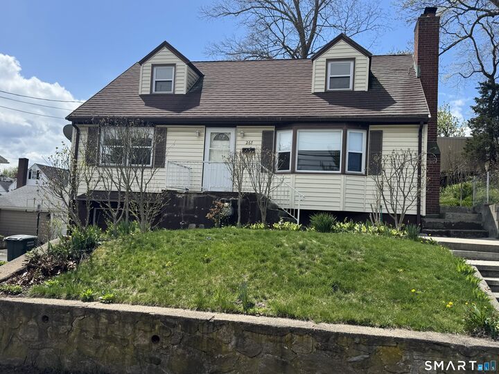 Property Photo:  265 Greenwood Street  CT 06606 