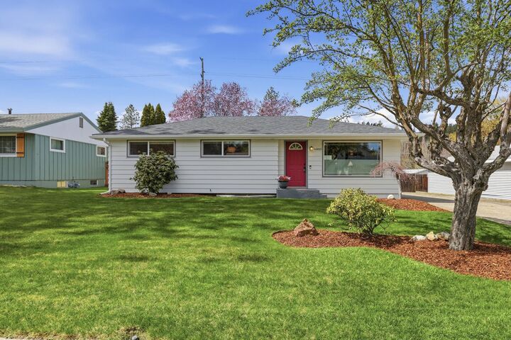 Property Photo:  6803 N Adams St  WA 99208 
