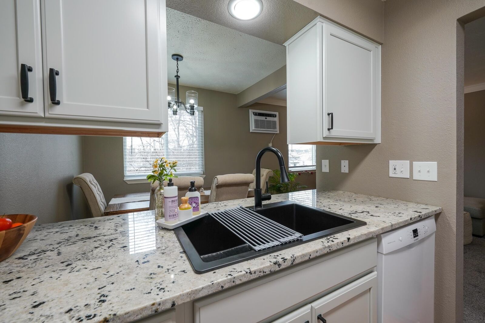 Property Photo:  222 N Hutchinson Rd 204  WA 99212 