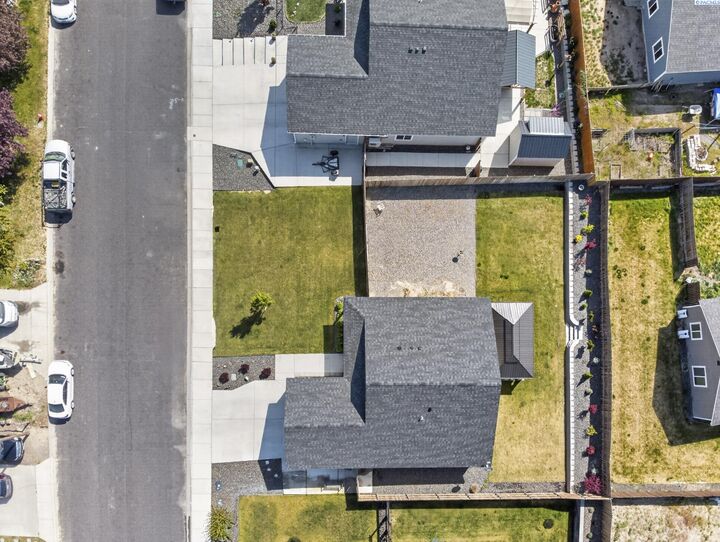 Property Photo:  1508 12th St  WA 99320 