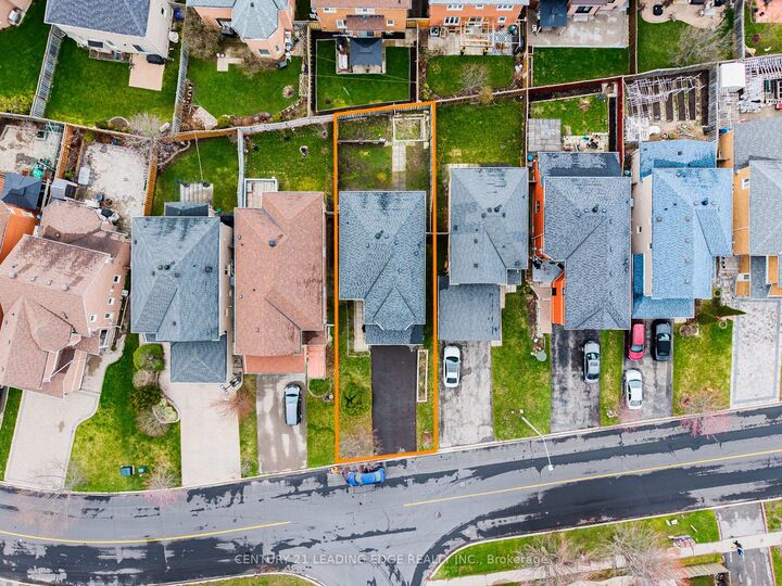 Photo de la propriété:  146 Roxbury Street  ON L3S 3T4 