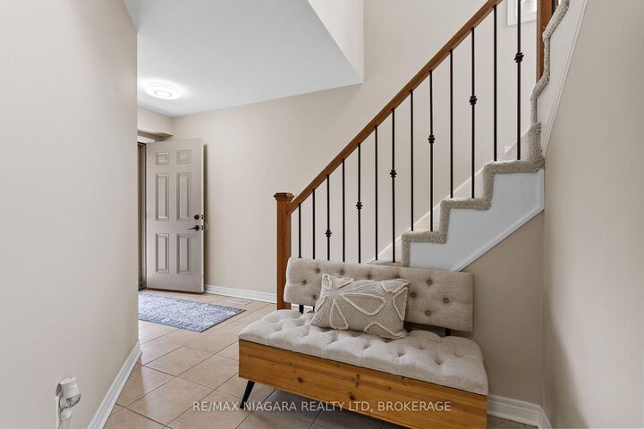 Property Photo: 8511 Jennifer Crescent ON L2H 0J3