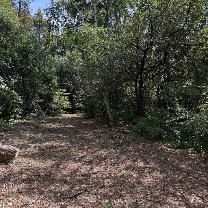 Property Photo:  1835 Pine Grove Avenue  ON L1V 1K7 