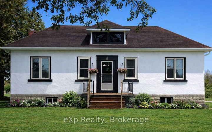 125 Lake Drive — photo 1