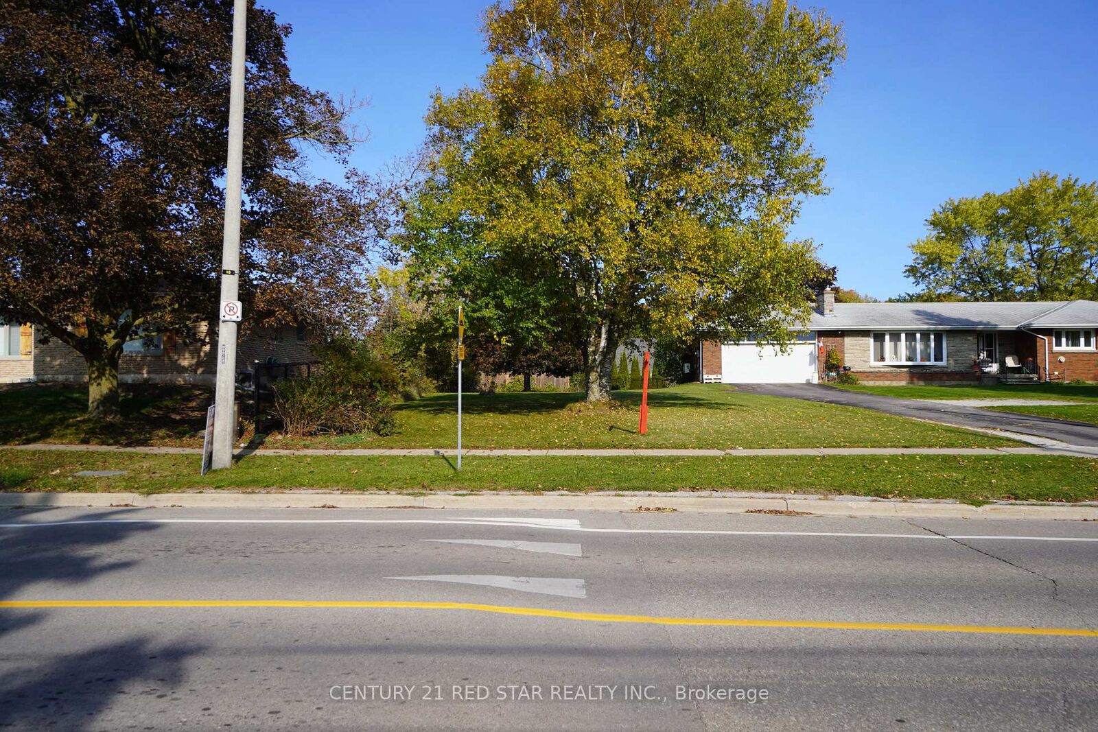 Property Photo:  157 Churchill Road S  ON L7J 2H9 