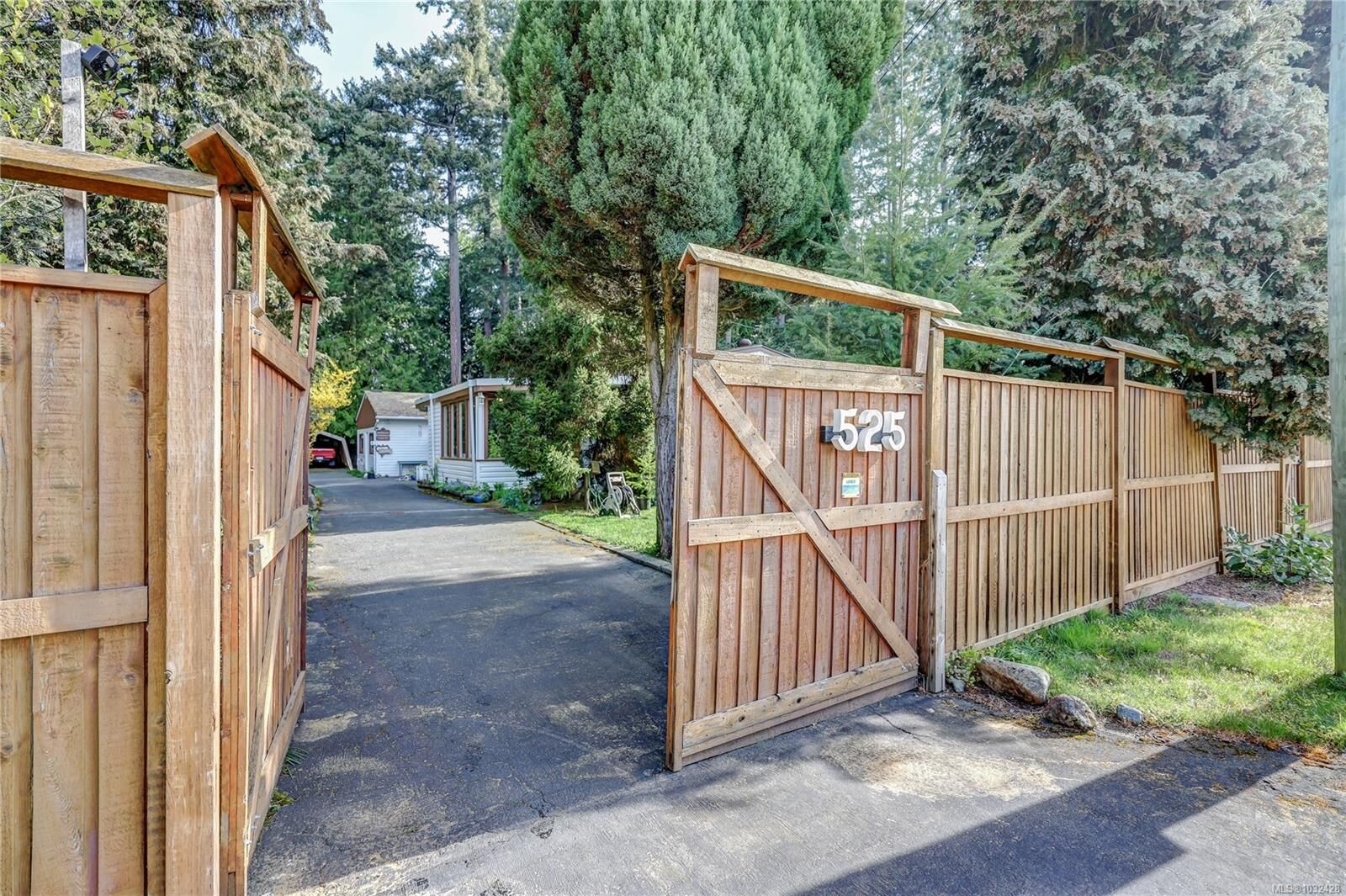 Property Photo:  525 Pioneer Cres  BC V9V 1V2 