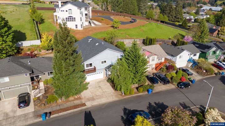 Property Photo: 5265 Snowflake St SE OR 97306
