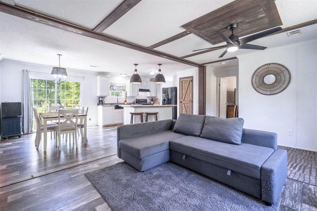 Property Photo: 76220 Dove Road FL 32097