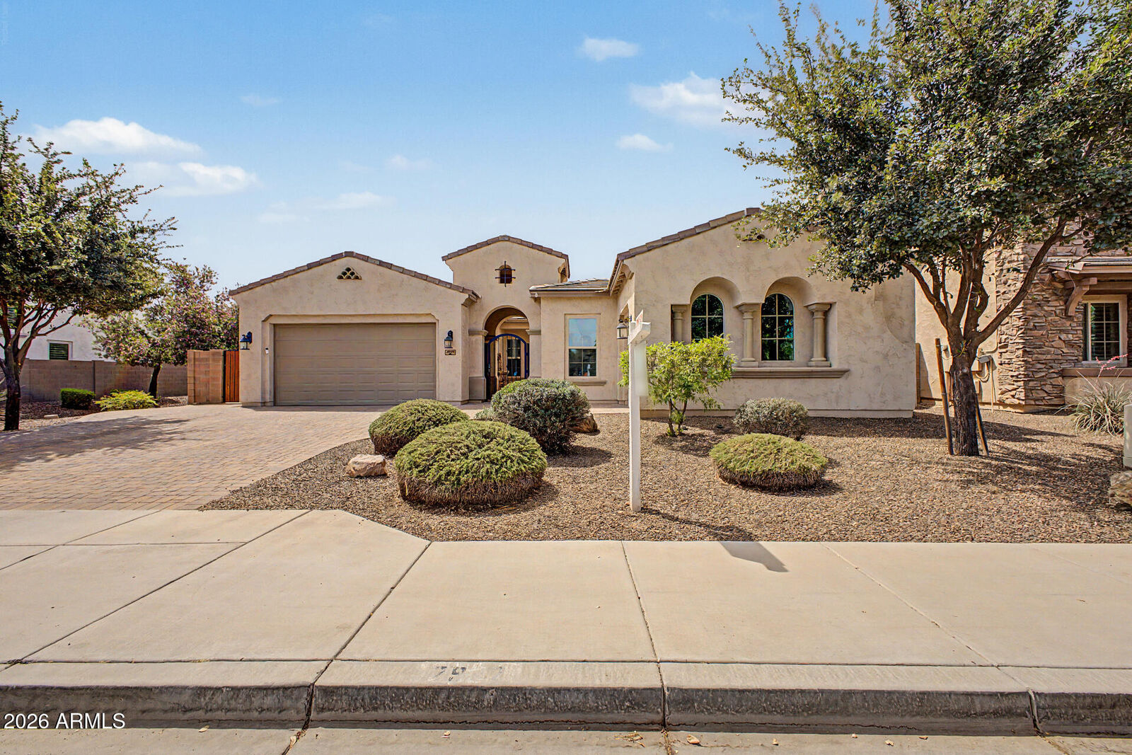 Property Photo:  2937 E Longhorn Drive  AZ 85297 