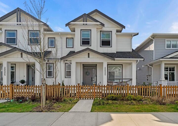 20520 76A Avenue — photo 1
