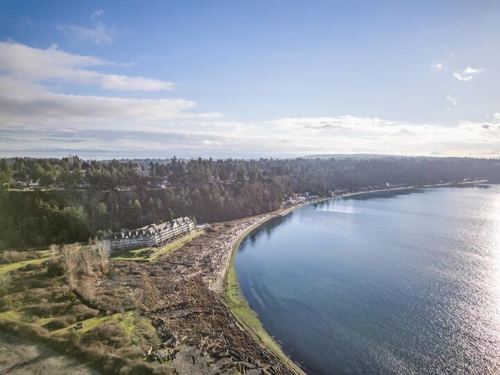 Property Photo: 1120 Tsatsu Shores Drive 319 BC V4M 4G3