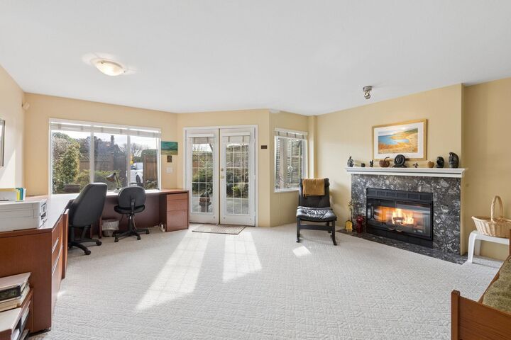 Property Photo: 2333 Bellevue Avenue BC V7V 1C9