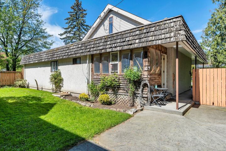 Property Photo: 34612 2 Street BC V2S 8C2
