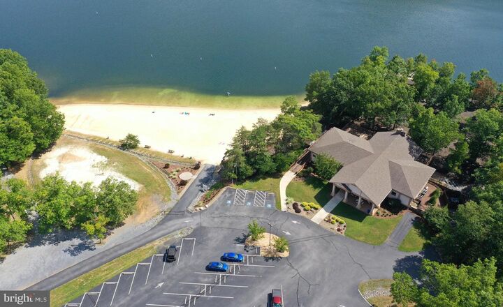 Property Photo: 128 - 130 Dogwood Drive VA 22625