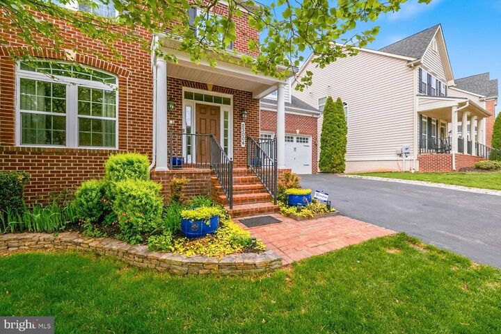 Property Photo:  23004 Sycamore Farm Drive  MD 20871 