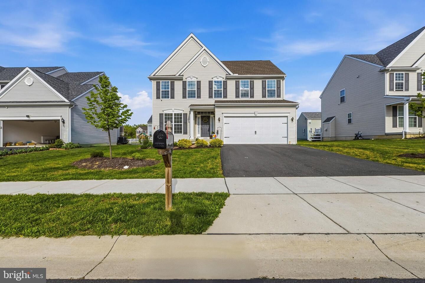 Property Photo: 239 Abbigail Crossing DE 19734