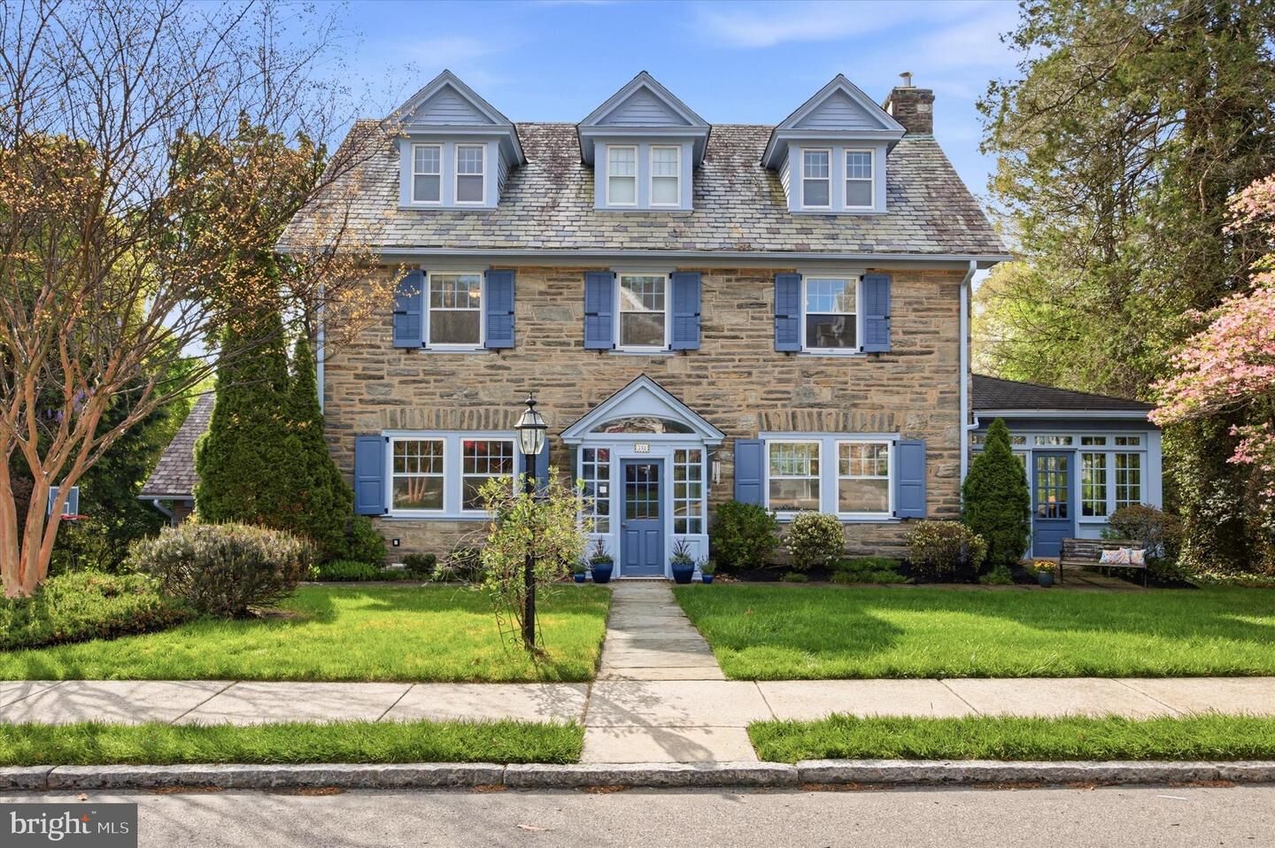 Property Photo: 318 N Bowman Avenue PA 19066