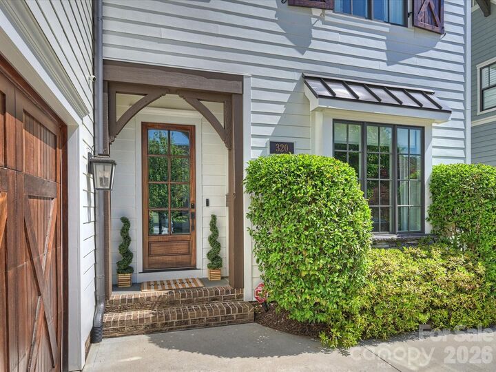 Property Photo:  320 Plantation Place  NC 28209 