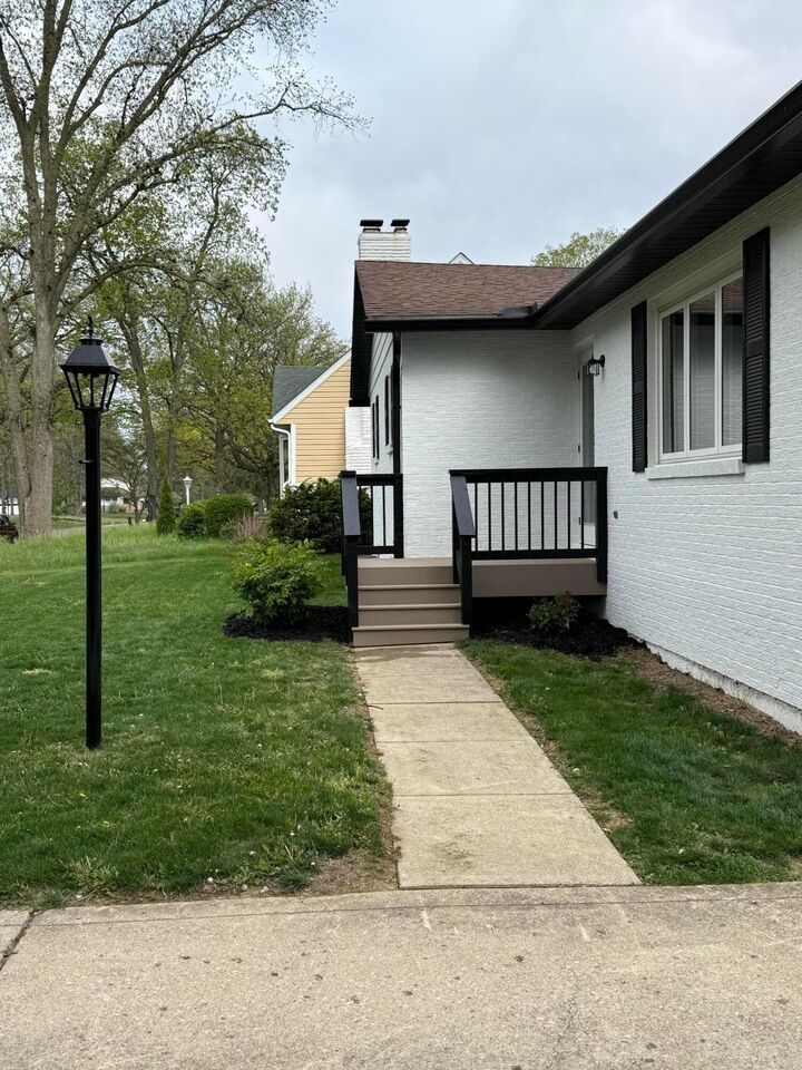 Property Photo:  2691 Maplewood Drive  OH 43231 