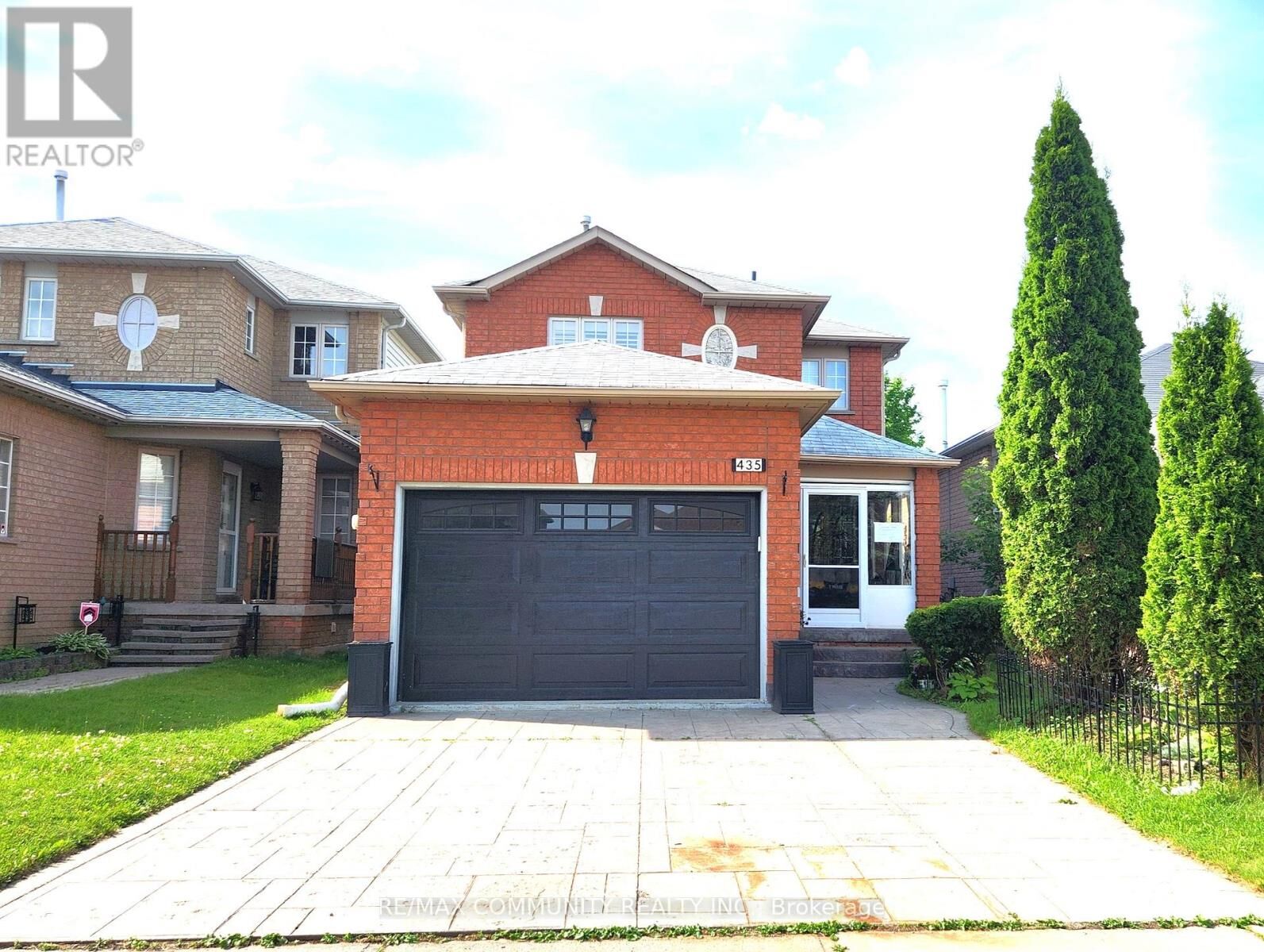 Property Photo:  435 Stonegate Avenue Lower  ON L1K 2L7 