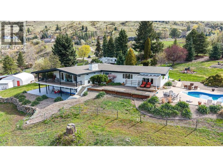 Property Photo: 701 Robin Road BC V1B 3B3