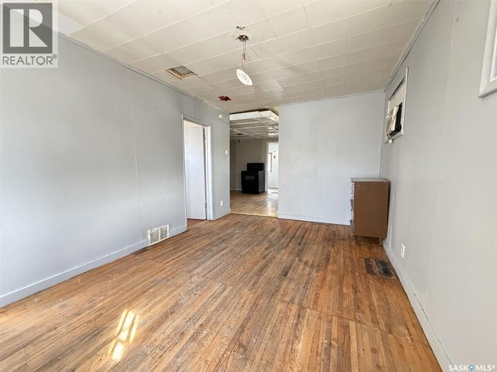 Property Photo:  1037 Broder Street  SK S4N 3P8 